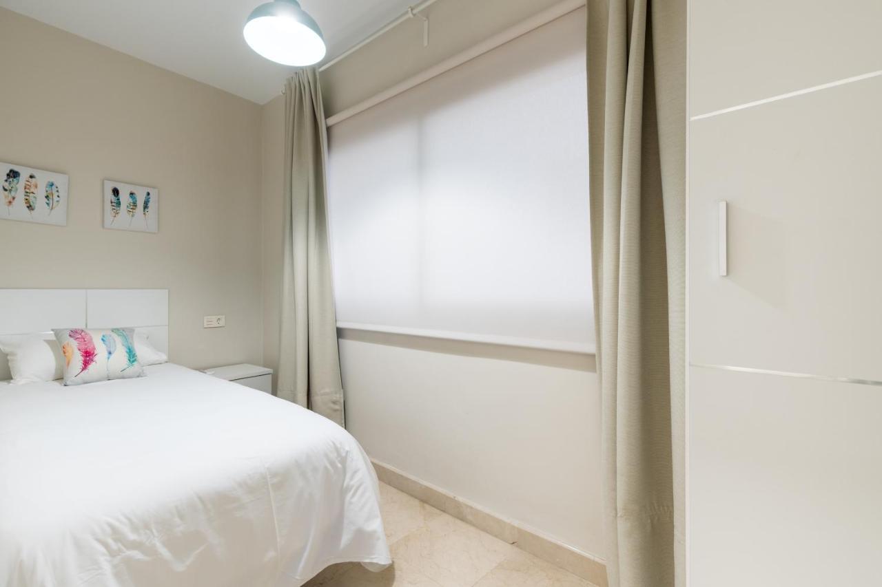 Lumbreras Host Apartment Seville Ngoại thất bức ảnh
