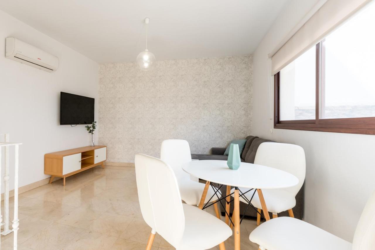 Lumbreras Host Apartment Seville Ngoại thất bức ảnh