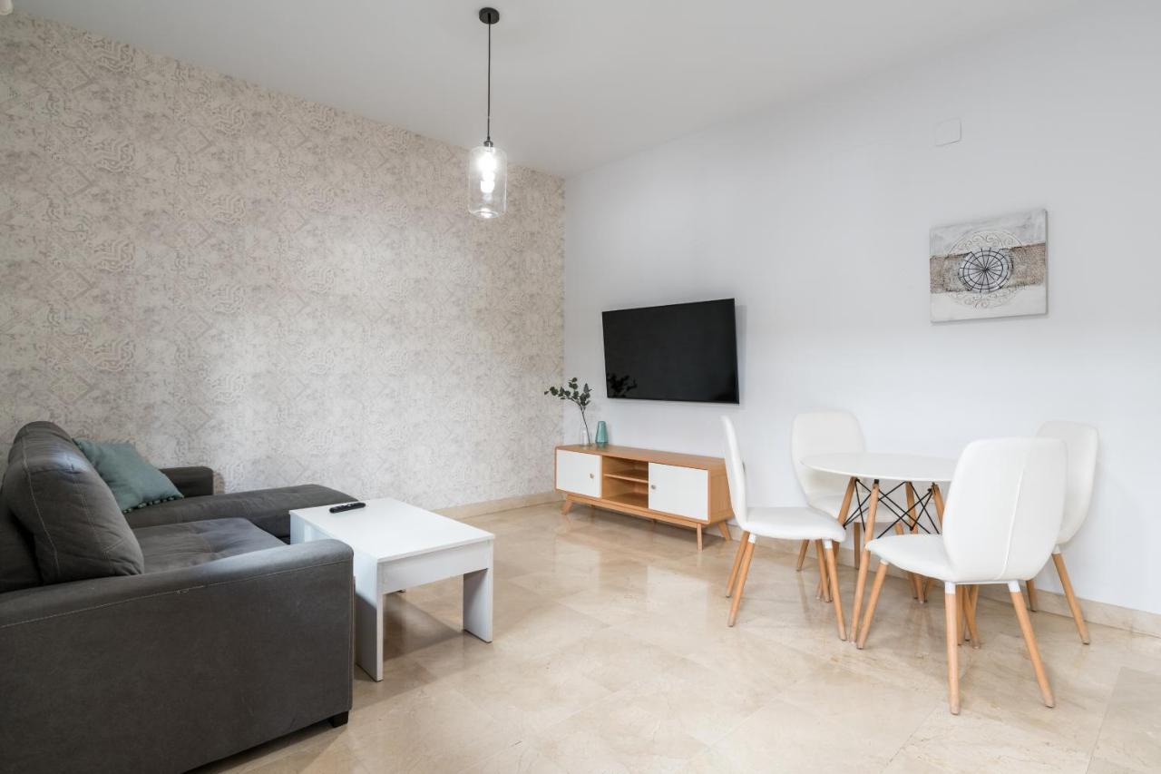 Lumbreras Host Apartment Seville Ngoại thất bức ảnh