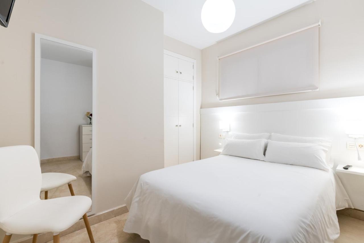 Lumbreras Host Apartment Seville Ngoại thất bức ảnh