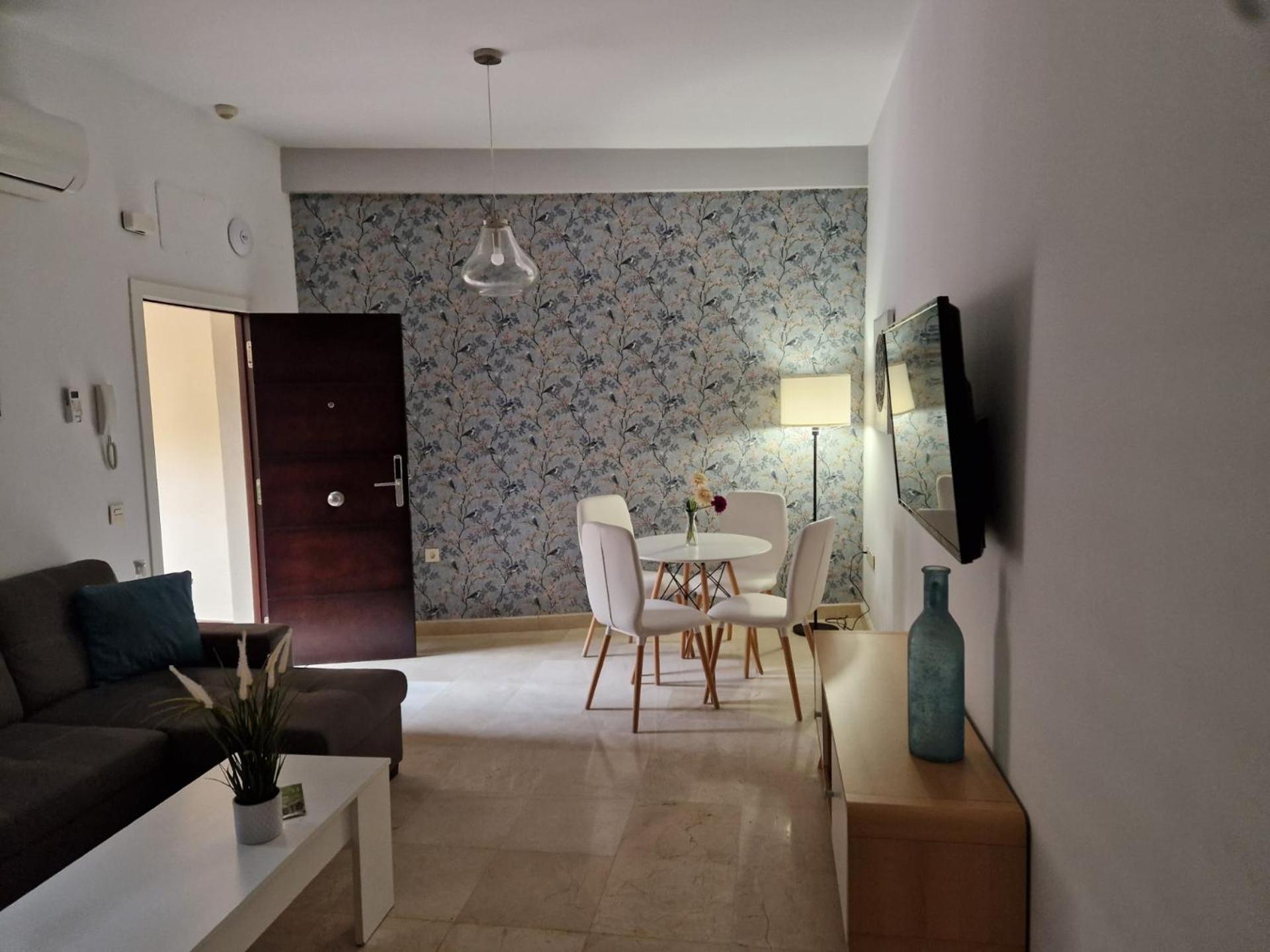 Lumbreras Host Apartment Seville Ngoại thất bức ảnh